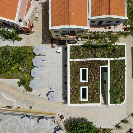 Opera House Hotel Сими Екстериор снимка